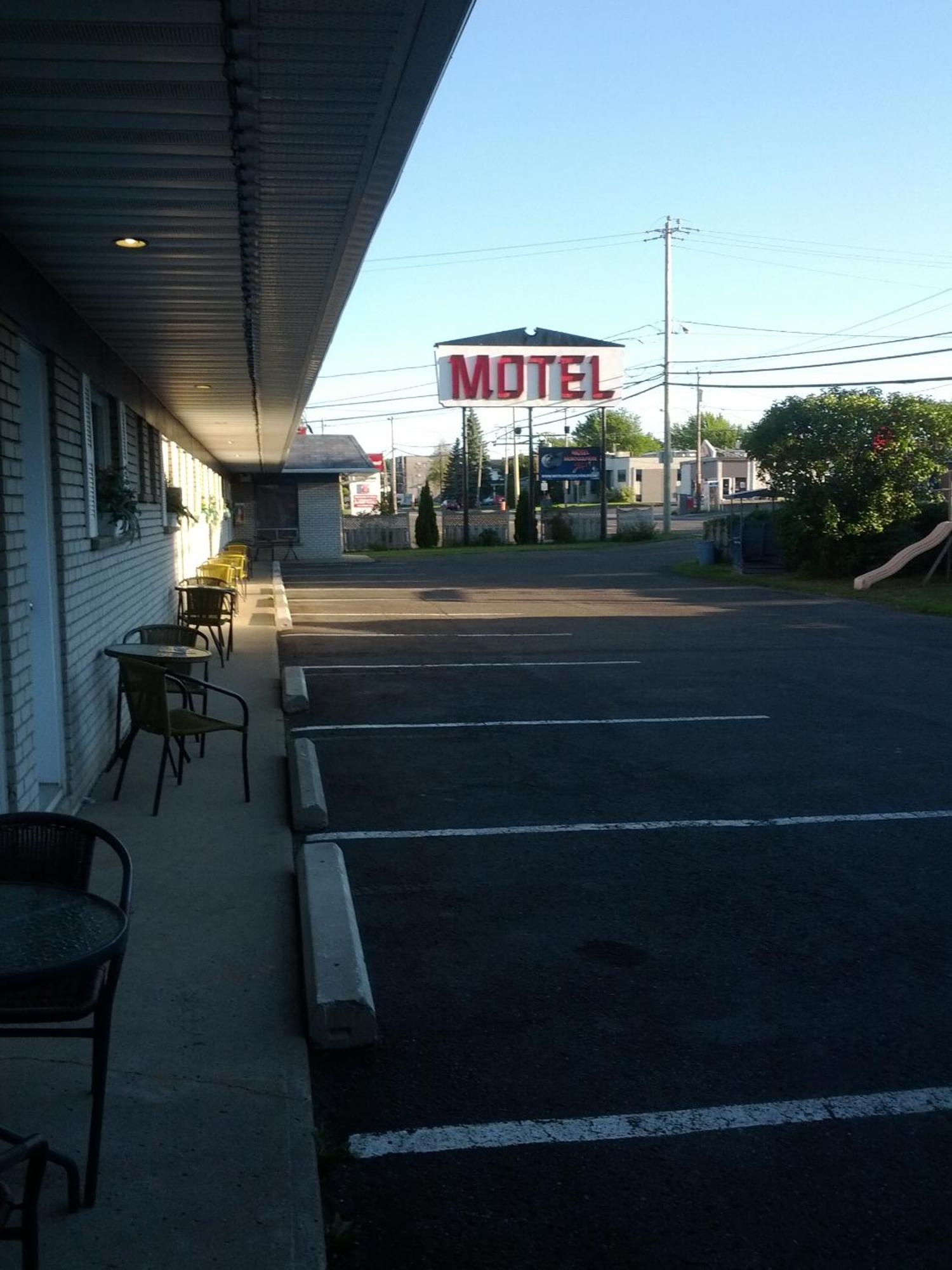 Motel Montgolfiere Jp Saint-Jean-sur-Richelieu Exterior foto